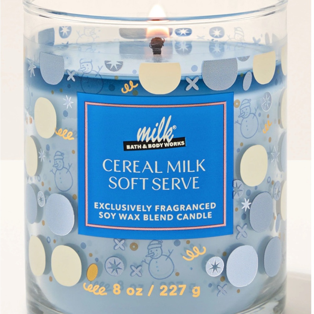 Bath & Body Works Cereal Milk Soft Serve Candle - Blue and White